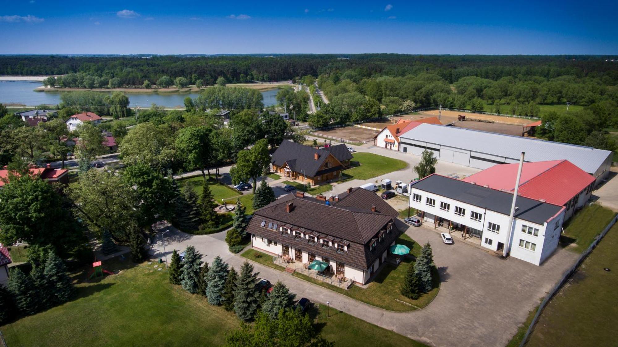 Hotel I Restauracja Borowianka Ostrów Wielkopolski Esterno foto