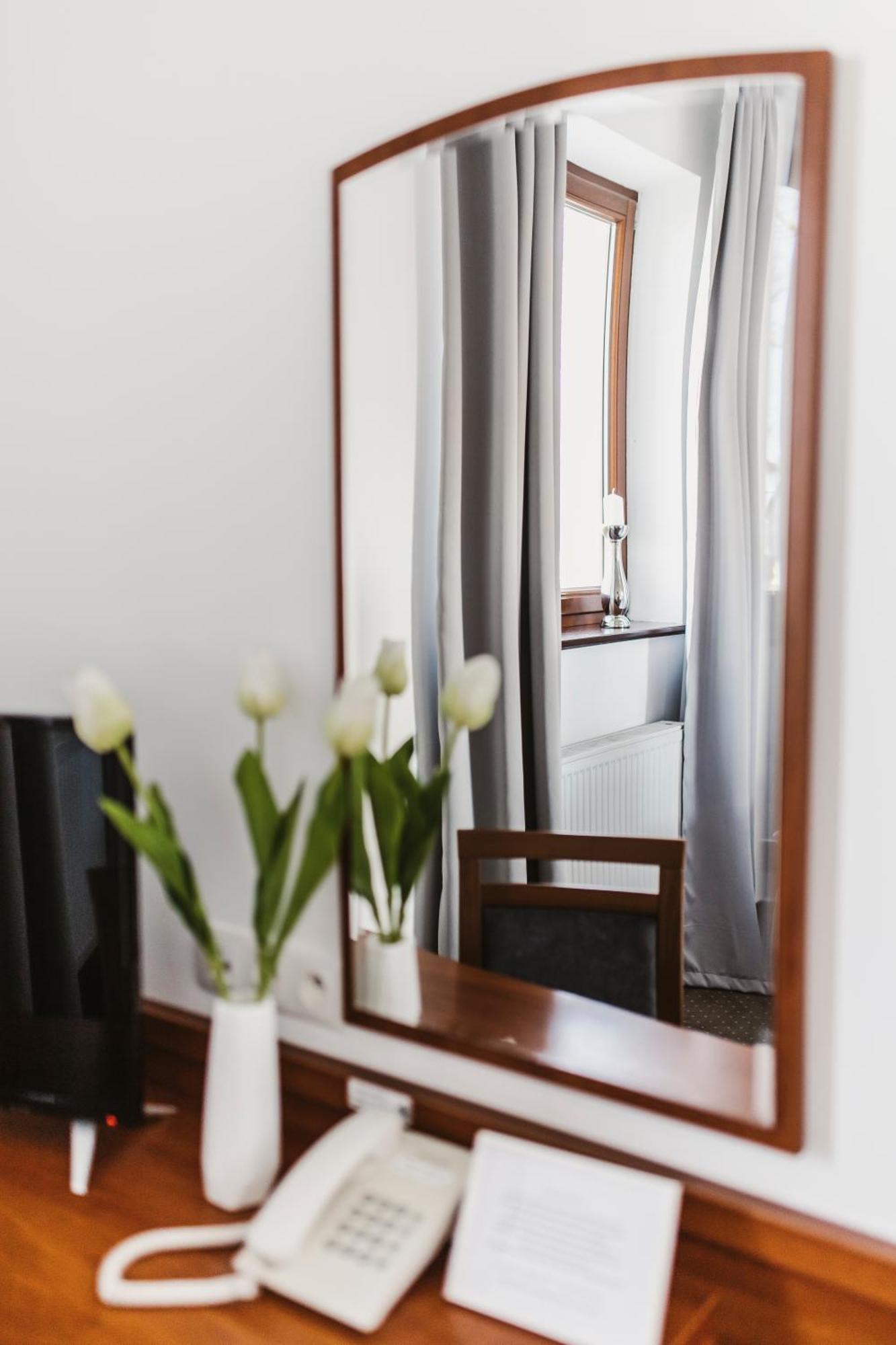 Hotel I Restauracja Borowianka Ostrów Wielkopolski Esterno foto