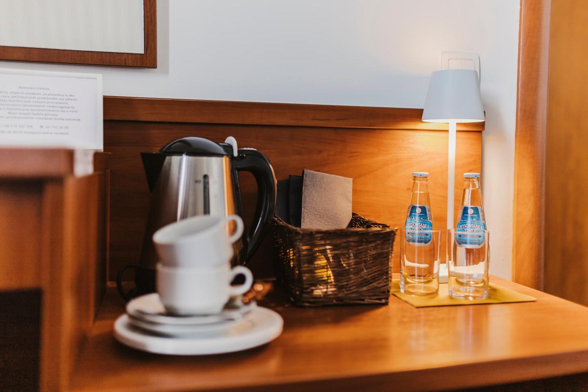 Hotel I Restauracja Borowianka Ostrów Wielkopolski Esterno foto