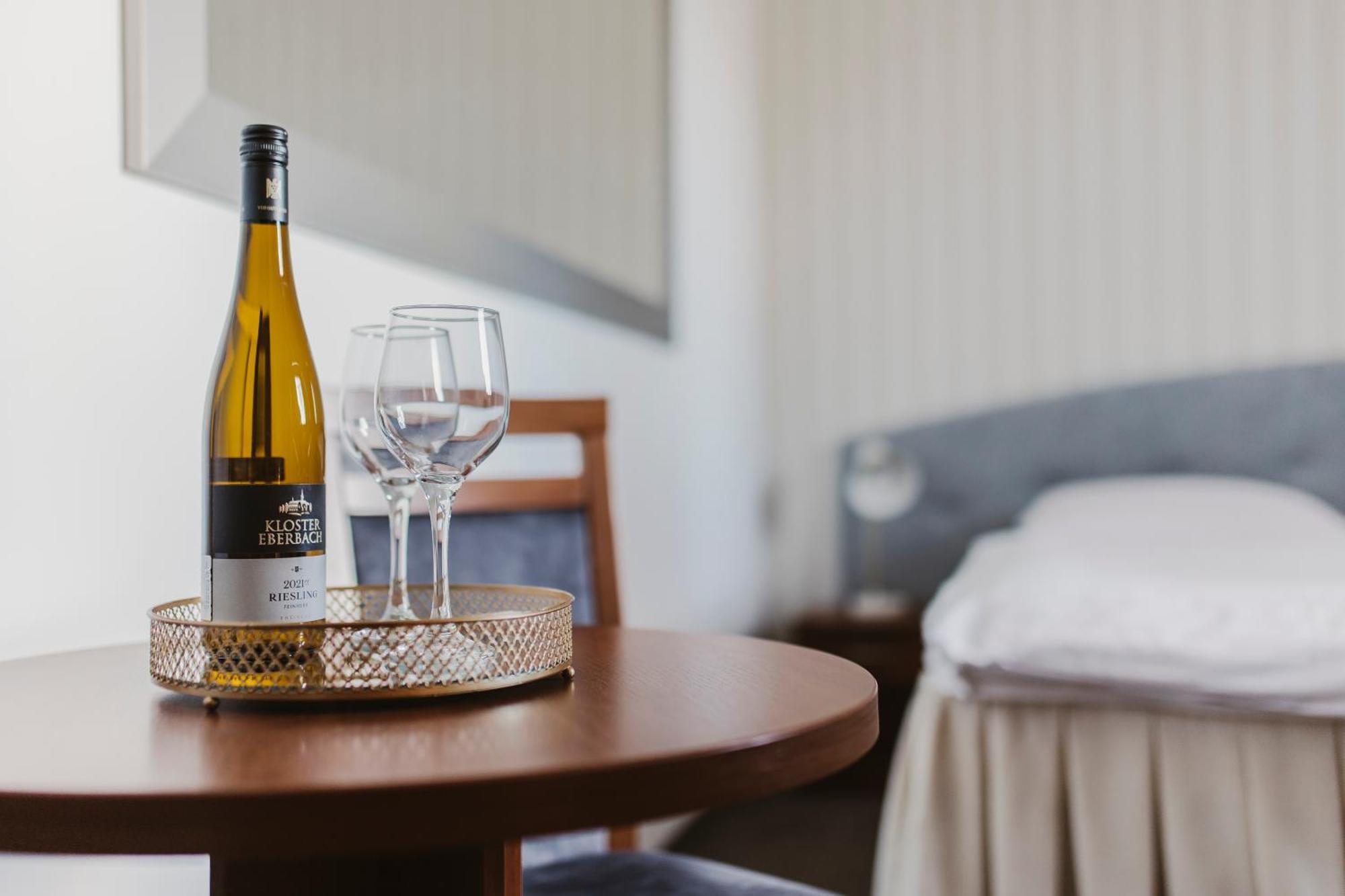 Hotel I Restauracja Borowianka Ostrów Wielkopolski Esterno foto