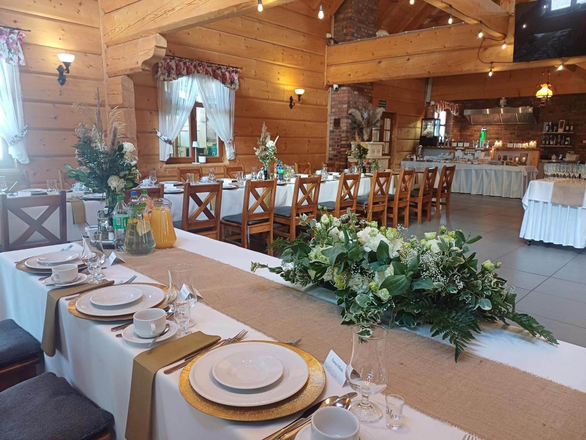 Hotel I Restauracja Borowianka Ostrów Wielkopolski Esterno foto