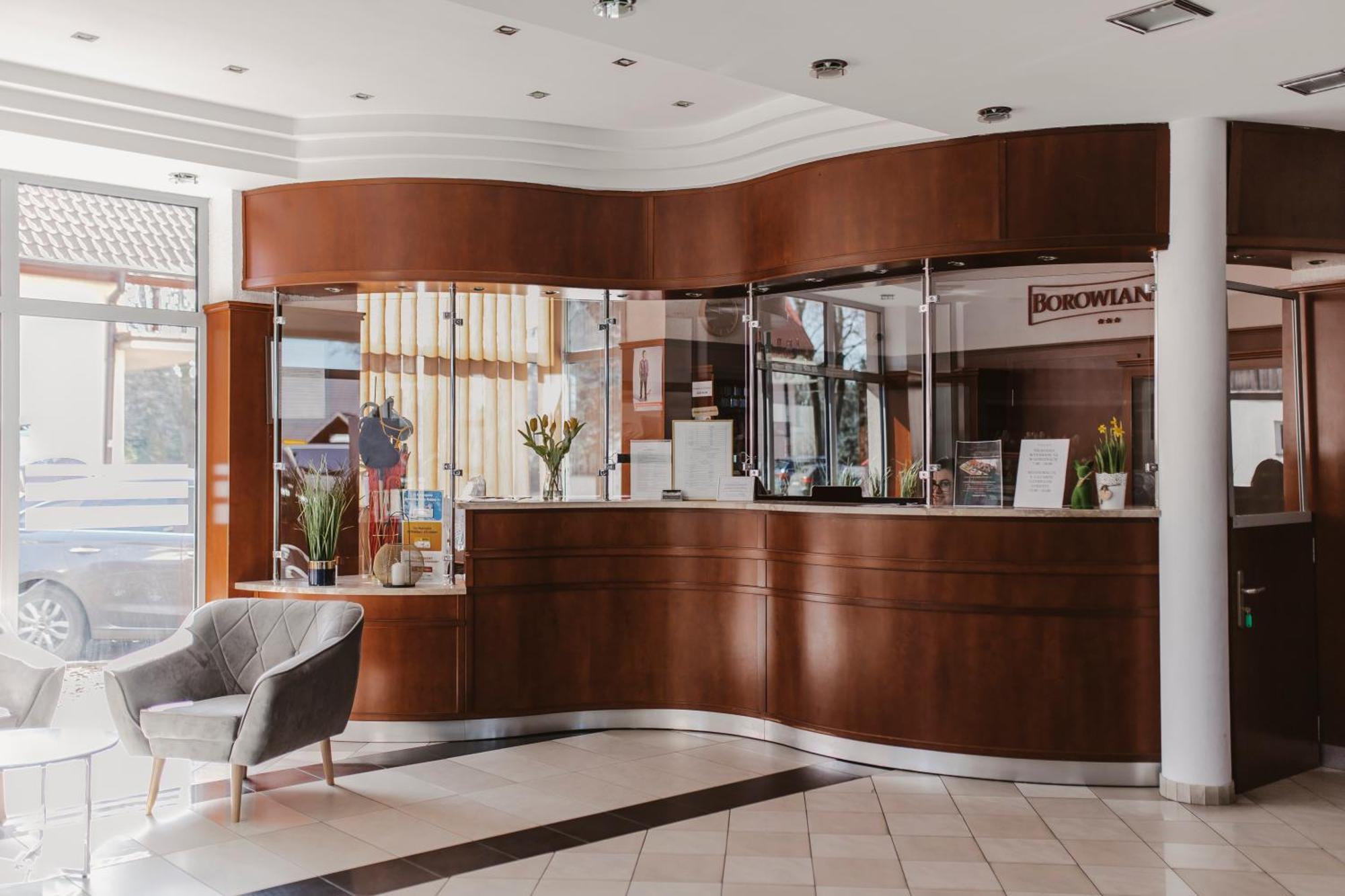 Hotel I Restauracja Borowianka Ostrów Wielkopolski Esterno foto