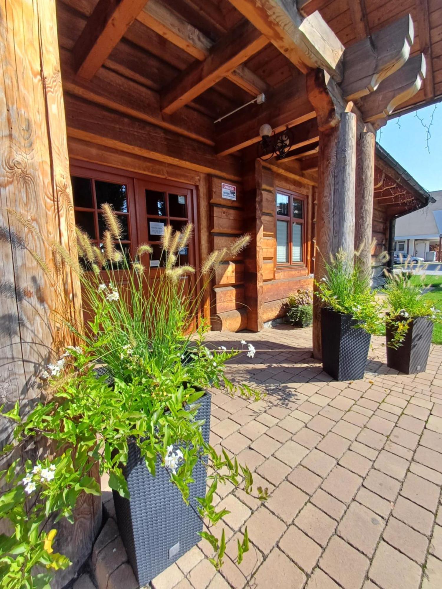 Hotel I Restauracja Borowianka Ostrów Wielkopolski Esterno foto