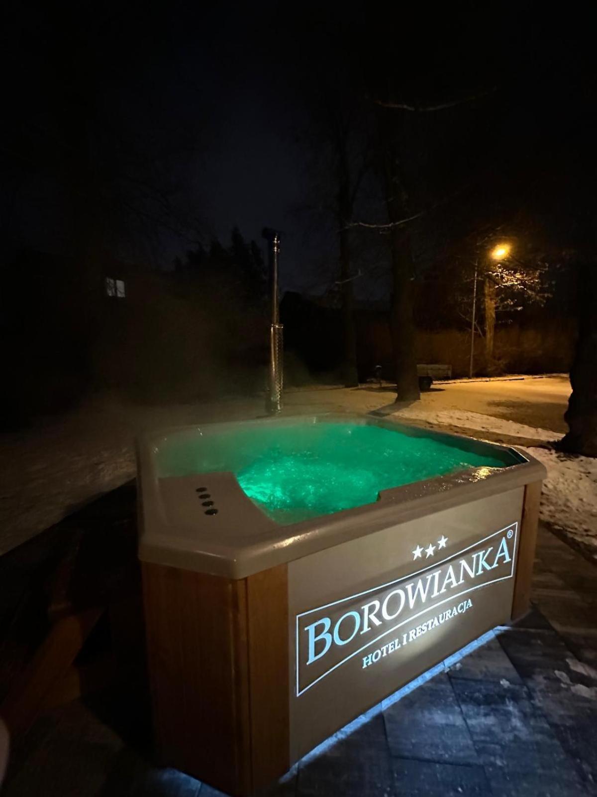 Hotel I Restauracja Borowianka Ostrów Wielkopolski Esterno foto