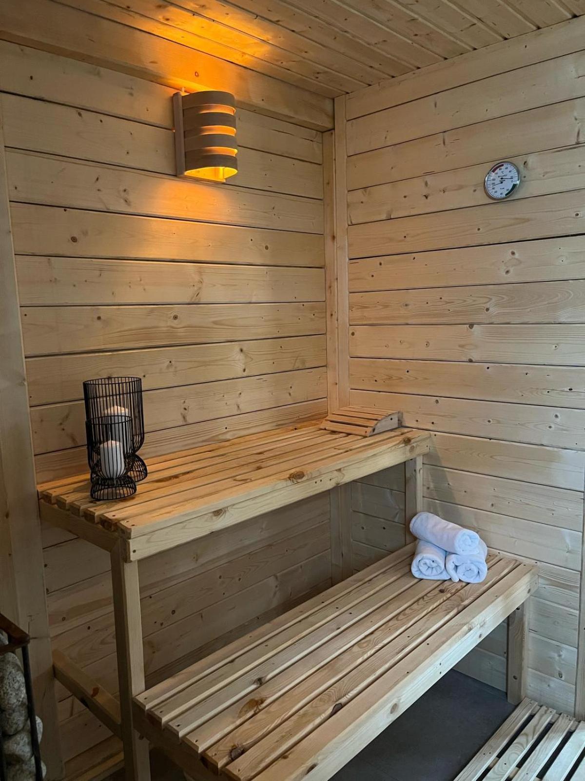 Hotel I Restauracja Borowianka Ostrów Wielkopolski Esterno foto