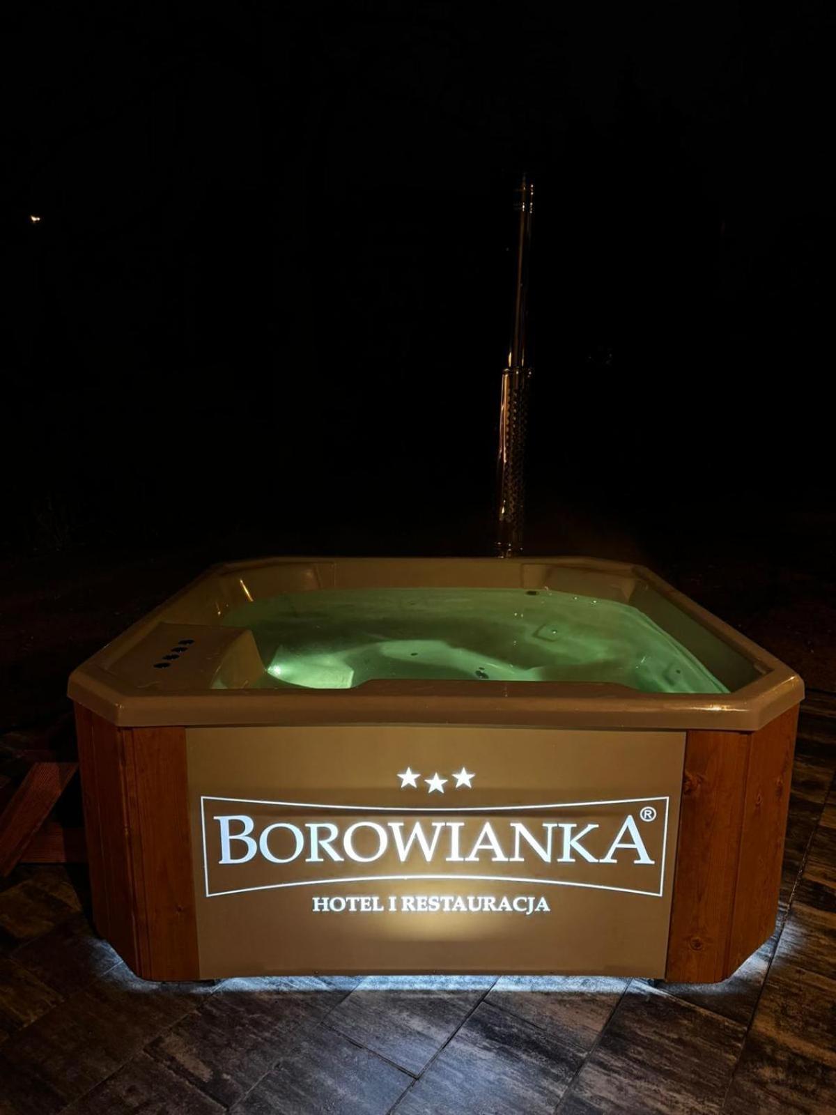 Hotel I Restauracja Borowianka Ostrów Wielkopolski Esterno foto