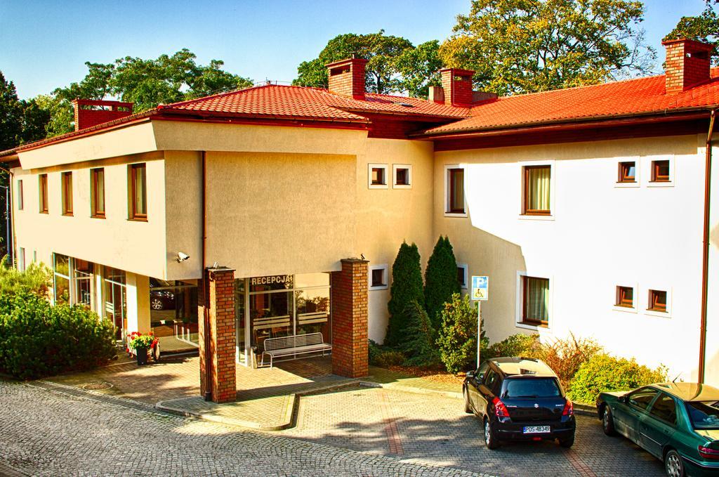 Hotel I Restauracja Borowianka Ostrów Wielkopolski Esterno foto
